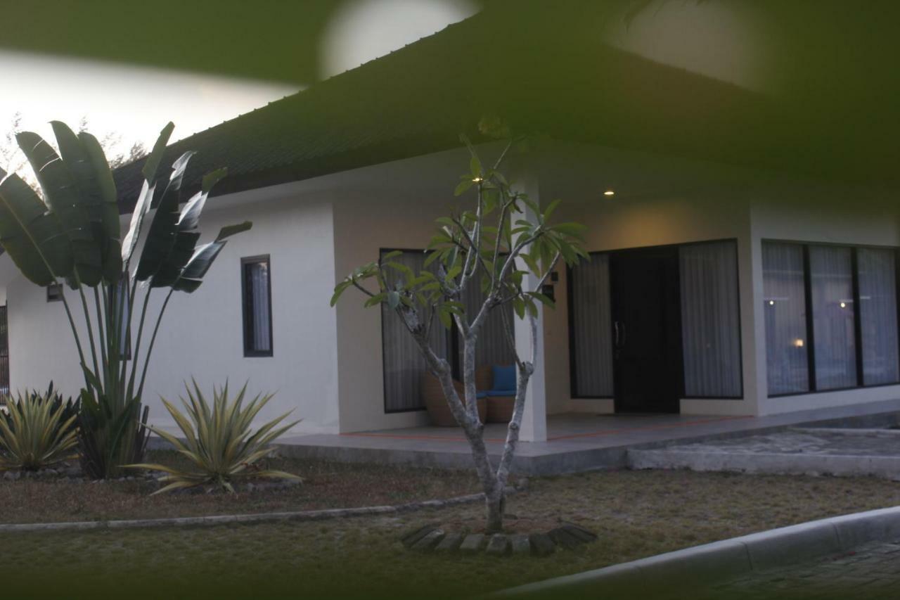 Belitung Holiday Resort Sijuk Εξωτερικό φωτογραφία
